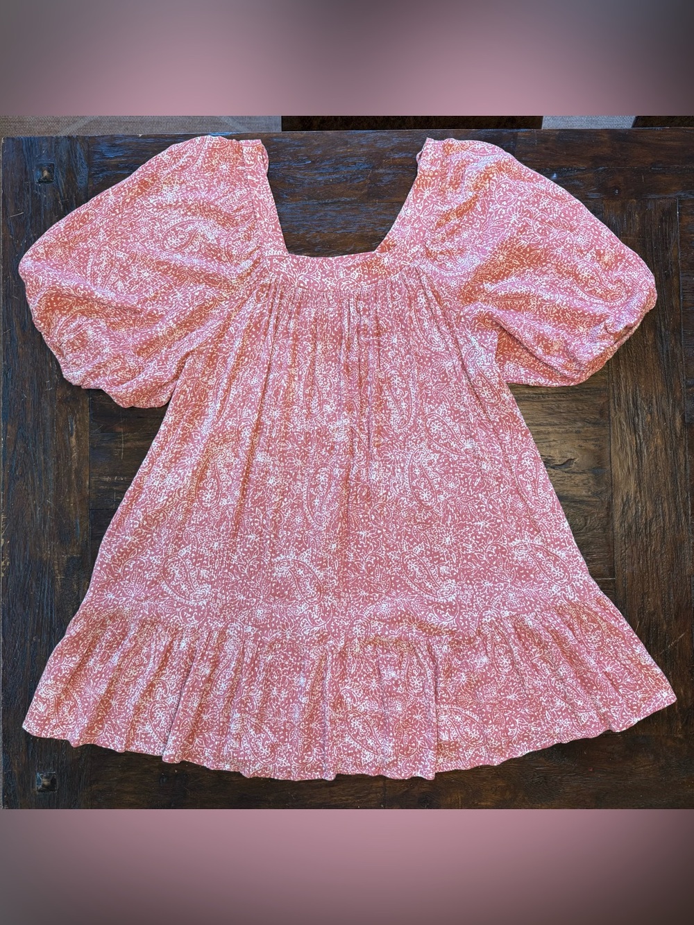Francesca’s Jun & Ivy Mini Swing Dress with Puff Sleeves in Coral Paisley Small